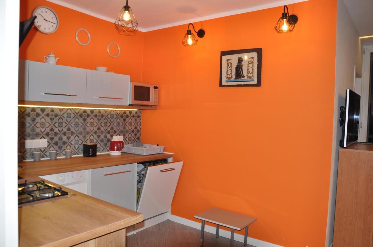 Apartmán Metro Arsenal - 100 M Od Metra *